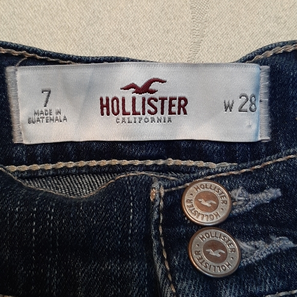Ladies Hollister high rise jean shorts - Picture 2 of 5